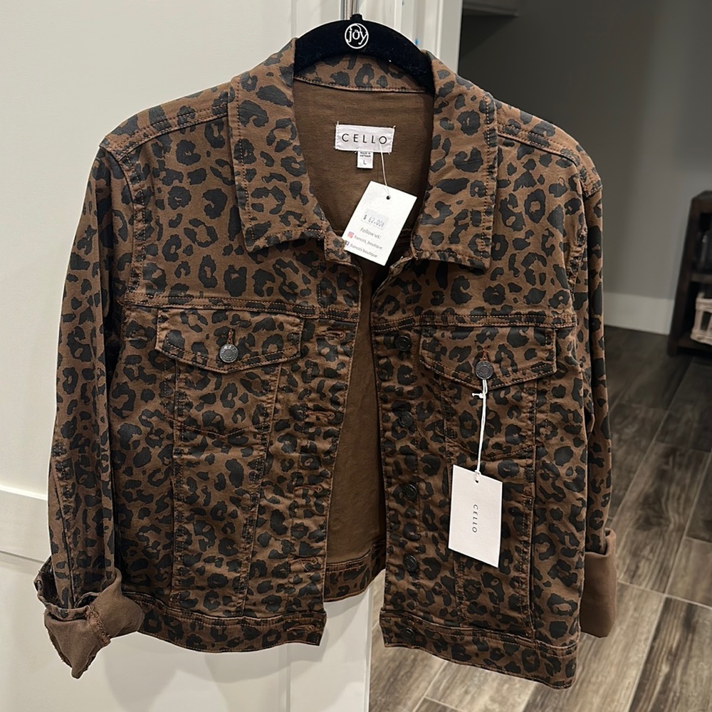 Women’s jean jacket